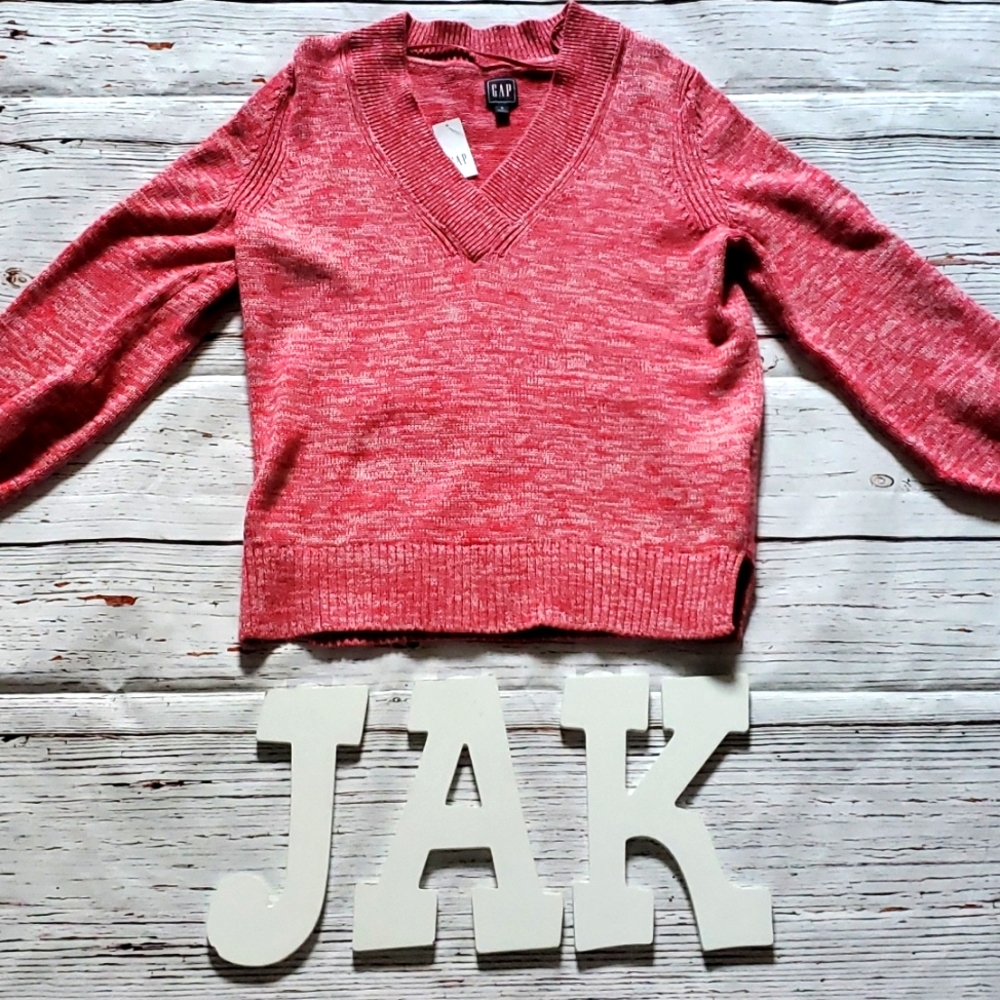 🆕️ GAP RED V-NECK WOMEN'S SWEATER